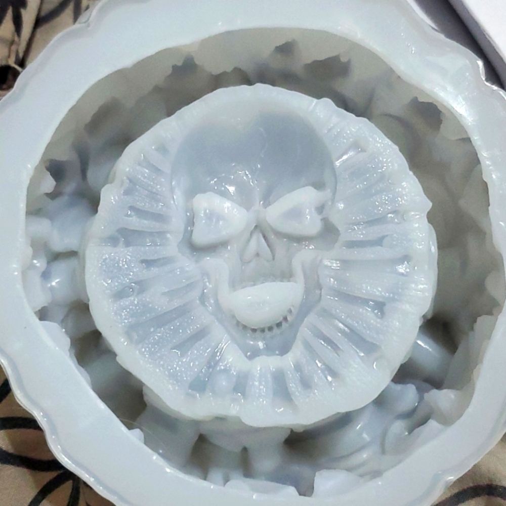 Skulls resin mold
